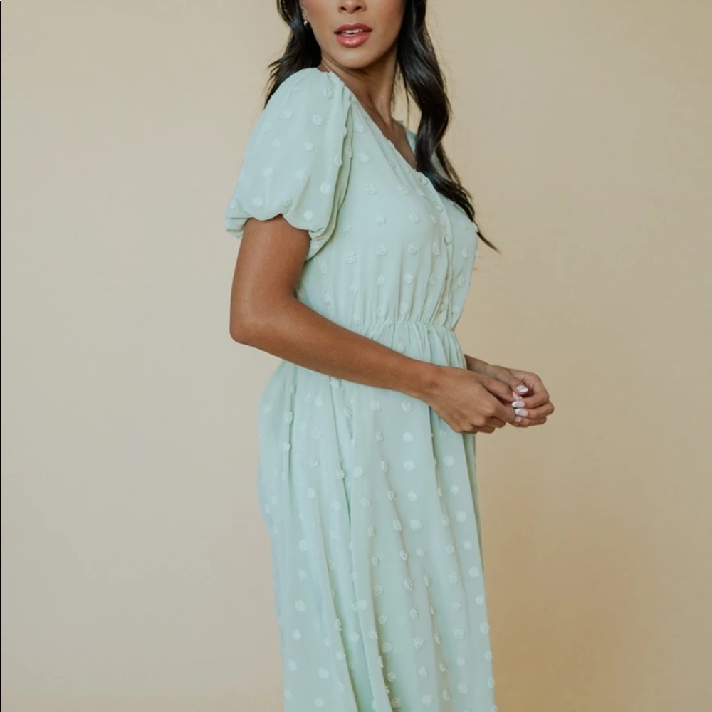 Beautiful dress!! Great Material and lovely !